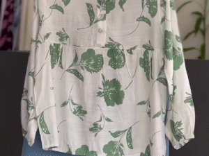 ✨Effortless Chic: The Breezy Blossom Top & Skyline Denim Duo 🌿👖