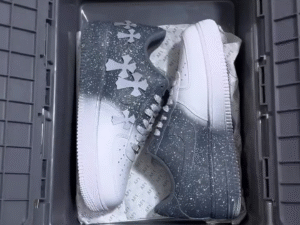 Premium White & Grey Splash Sneakers – Trendy Casual Streetwear Shoes for Men & Women (Luxury AF Style Edition) 🤍🩶👟🔥