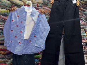 💙 Trendy Women’s Casual Shirt with Red Heart Embroidery & Black Wide-Leg Pants – Chic, Playful & Effortless ✨