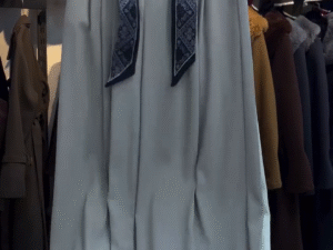 ✨ Effortless Elegance: Light-Colored Wide-Leg Trousers for Every Occasion ✨