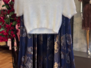 🌸 Effortless Style: Women’s Top and Skirt Set for Chic Everyday Looks 🌸