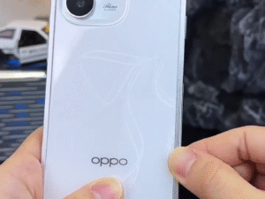 Smart Style Hack: Adjustable No-Belt Pant Tightener Clips for Effortless Fit